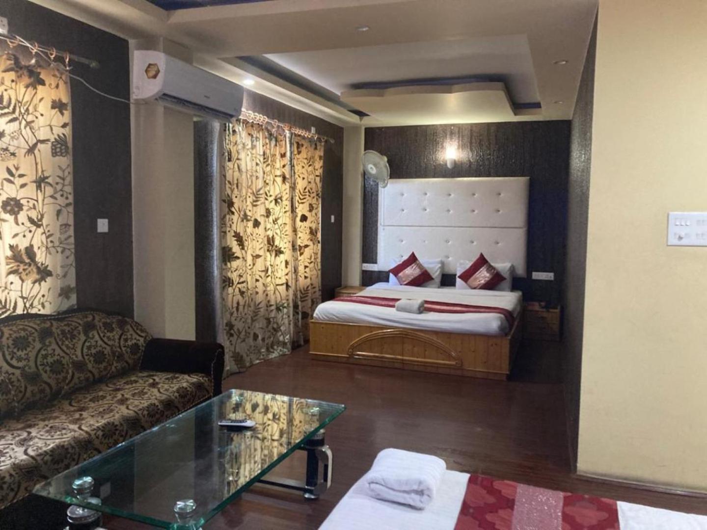 Hotel Shefaf Durgjan Exterior photo