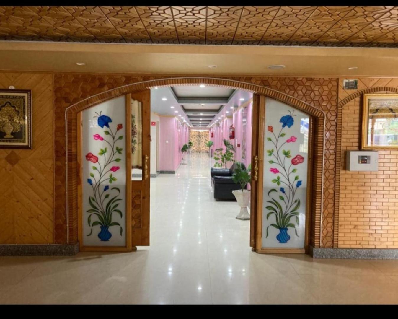Hotel Shefaf Durgjan Exterior photo