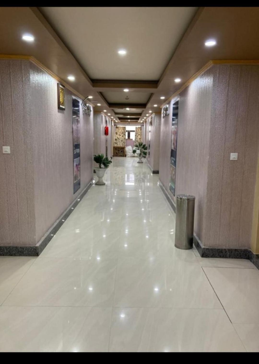 Hotel Shefaf Durgjan Exterior photo