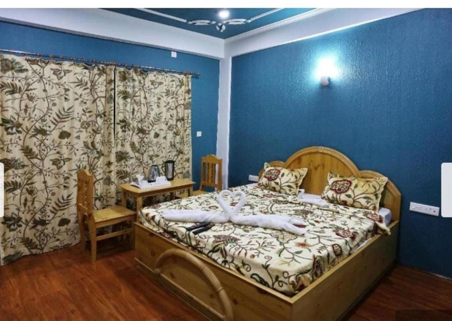 Hotel Shefaf Durgjan Exterior photo