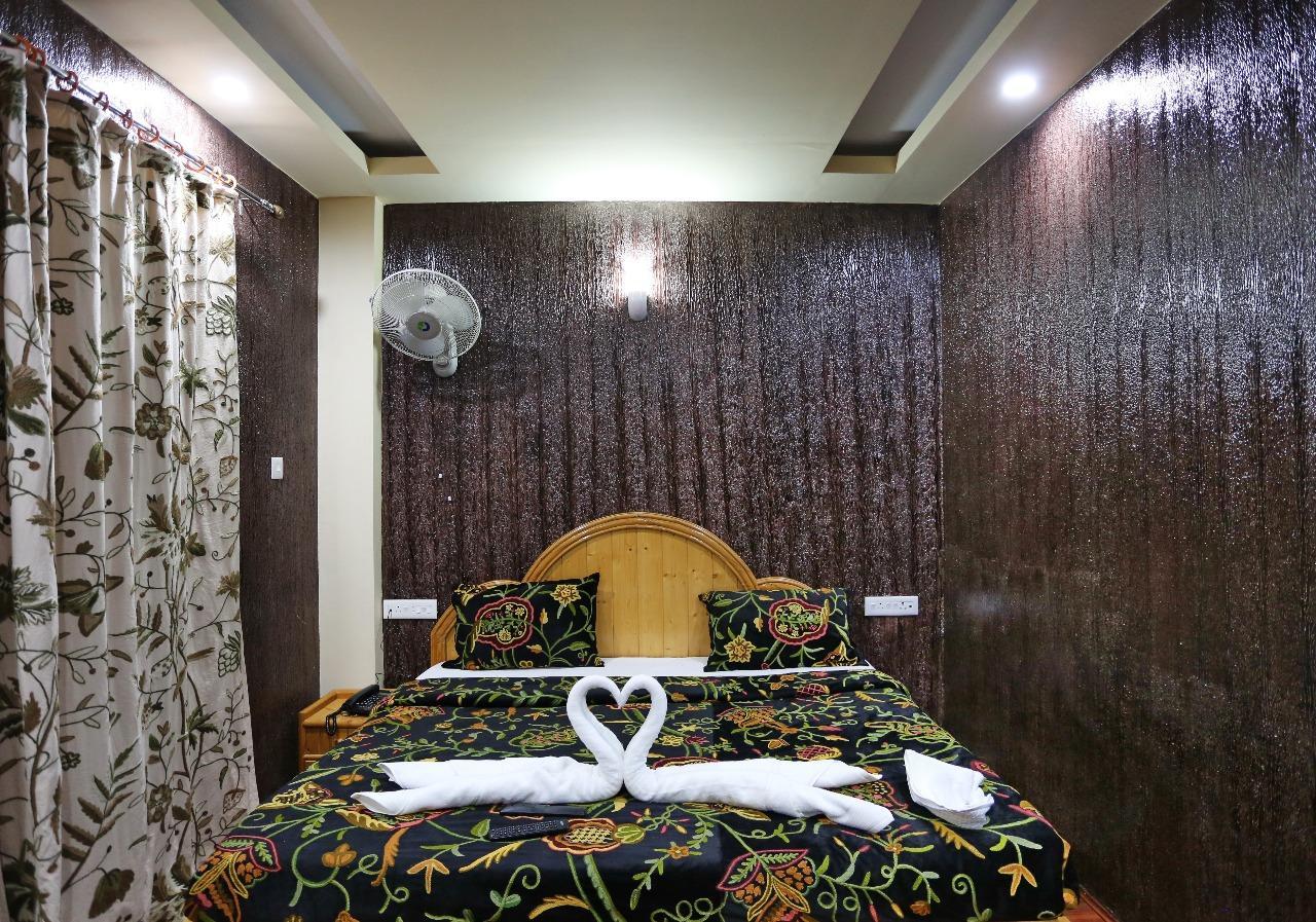 Hotel Shefaf Durgjan Exterior photo
